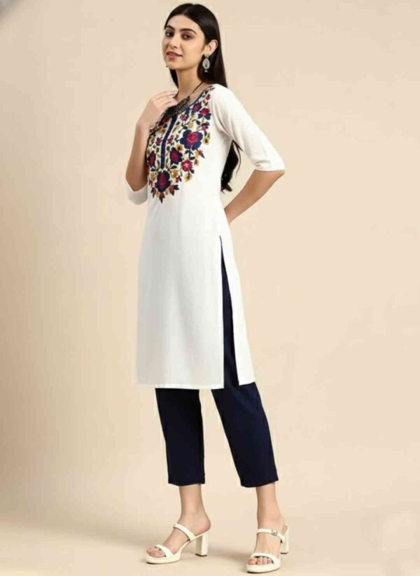 Women Ethnic Motifs Printed Regular Kurta with Trousers